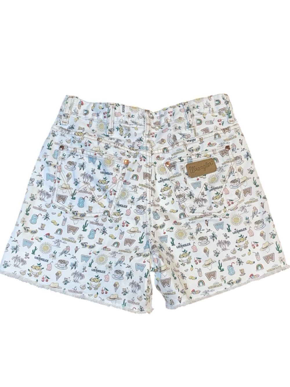 Wrangler X Free People Donna denim short in all over whimsy print western NWOT - Picture 5 of 7